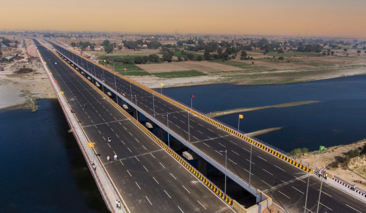 New Expressway Planned to Reduce Traffic on Noida Expressway: Route & Key Details