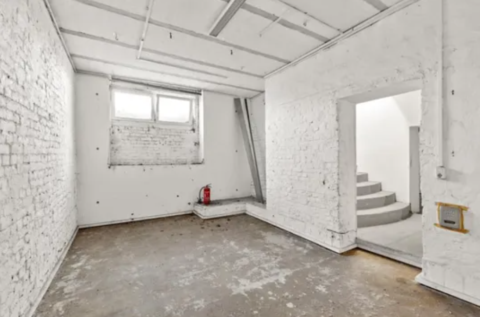 Commercial unit in the basement in a sought-after location in the heart of Kreuzberg in Berlin — photo 2