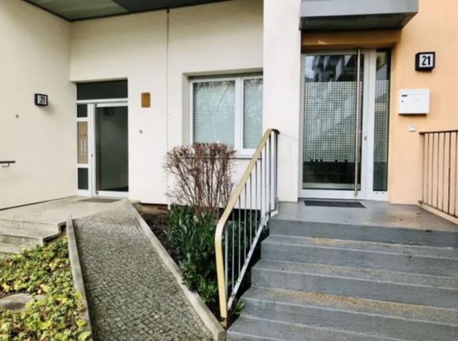 Good prospects for investors - rented condominium in Berlin-Wilmersdorf in Berlin — photo 3