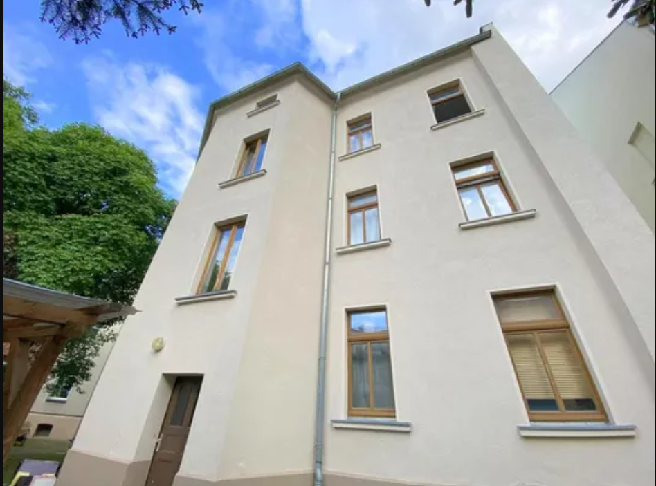 Residential and commercial building with 7 apartments and 1 retail unit - close to the Lindenauer Markt. in Leipzig — photo 4