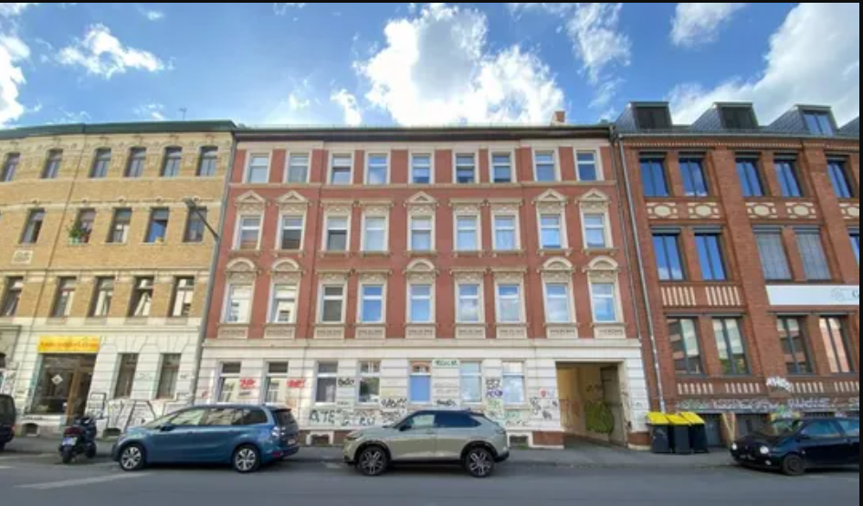 Attractive apartment building in Leipzig-Plagwitz: Perfect combination of residential and commercial space in Leipzig — photo 2