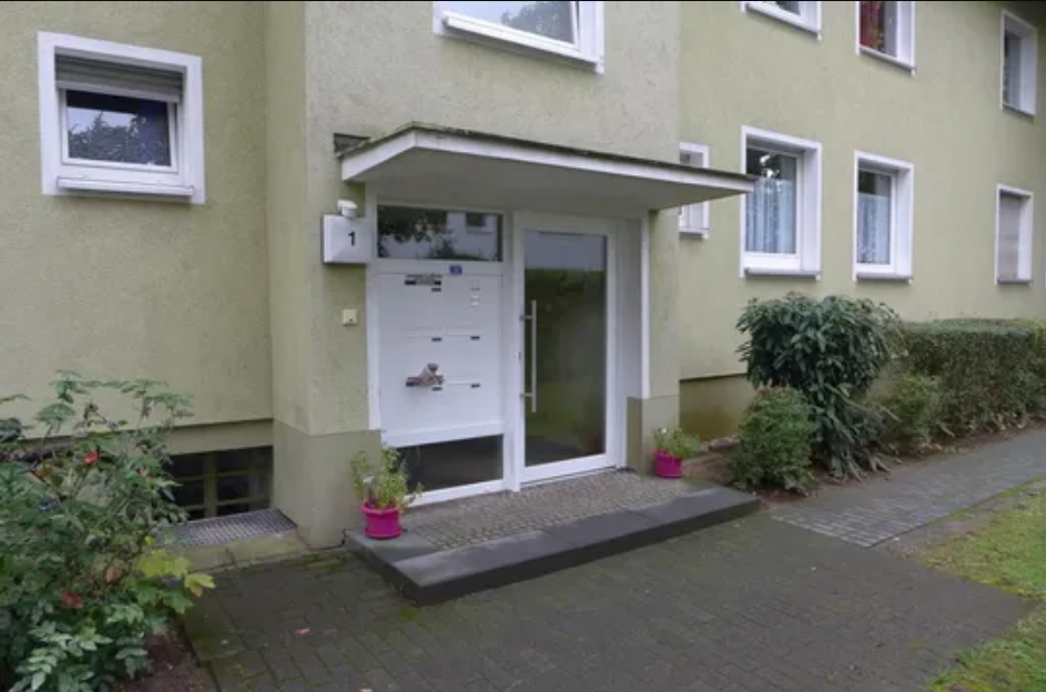 Bonn Alt-Tannenbusch. Renovated 2-room apartment on Paulusplatz in Bonn — photo 2