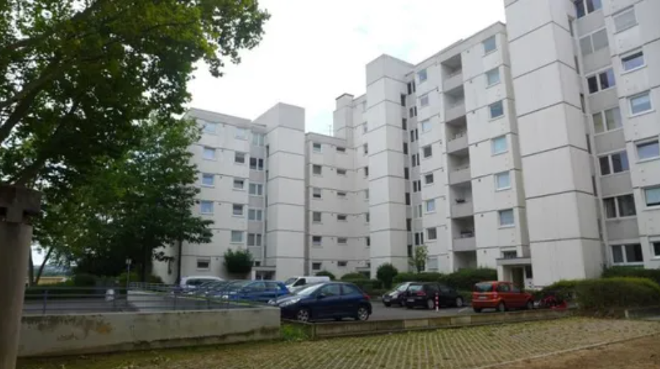 BN-Endenich. Rented investment property on the ground floor with 3 bedrooms, kitchen, and balcony – commission-free! in Bonn — photo 2