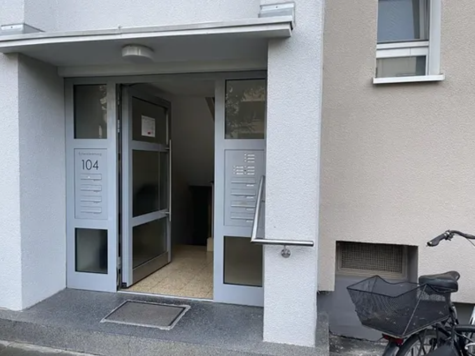 Investment in Griesheim-Schwarzerlenweg in Frankfurt am Main — photo 5