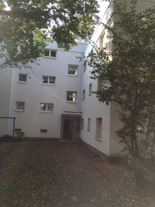 rented investment property near the Nordwestzentrum. in Frankfurt am Main — photo 4