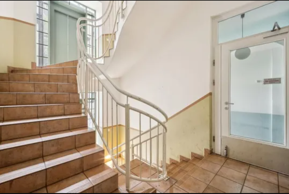 Residential and commercial building in the Innere Neustadt: Historic charm and modern amenities in Dresden — photo 5