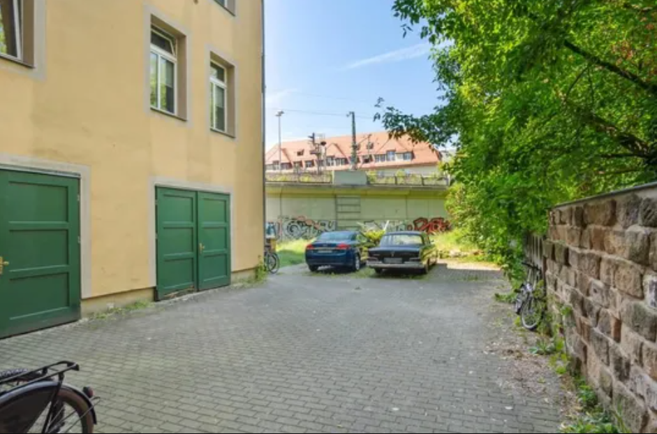 Apartment building in a central location and excellent infrastructure in Dresden 'Neustadt' in Dresden — photo 3