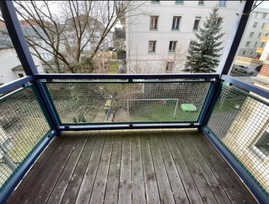 A unique opportunity for owner-occupiers or investors! Two immediately available apartments next to each other. in Dresden — photo 2