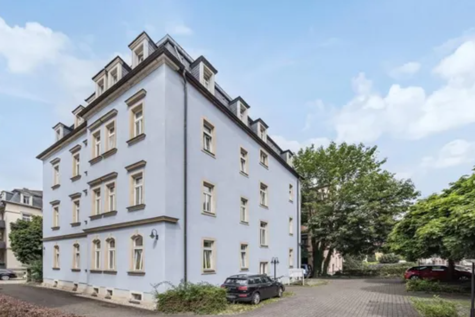 Historic residential and commercial building with elevator in a sought-after location in Dresden-Löbtau in Dresden — photo 4