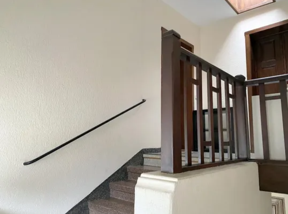 Attractive investment: residential and commercial building with solid leasing in Dresden-Naußlitz. in Dresden — photo 5