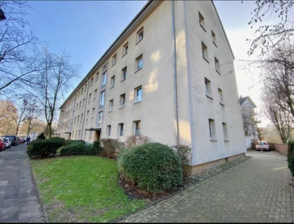 A solid entry-level investment in beautiful Mörsenbroich! Commission-free! in Düsseldorf — photo 4