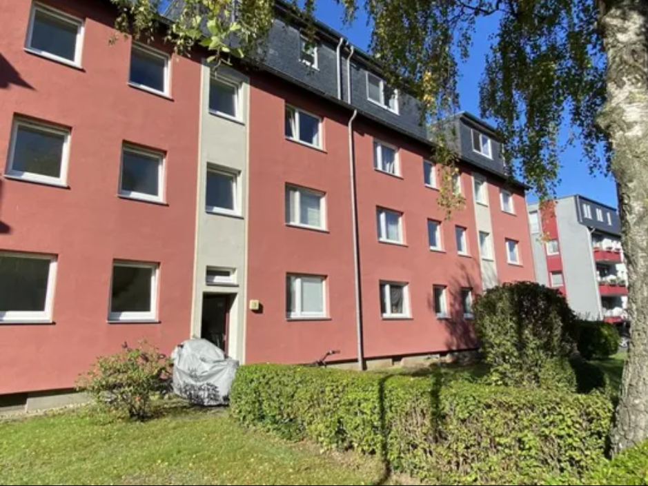 RENTED --- Bright 2-room condominium in Unterrath for investment - commission-free in Düsseldorf — photo 2