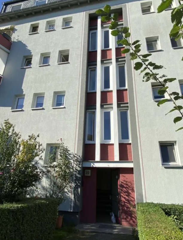 Attractive ----rented -----condominiums in Unterrath --- commission-free in Düsseldorf — photo 2