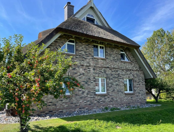 Lakeside Two-Family Home in Neuensien in Neuenstein — photo 3