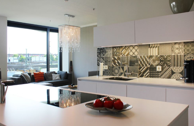 Munich: Luxury Designer Apartment in Friends Tower No. 2 in München — photo 3