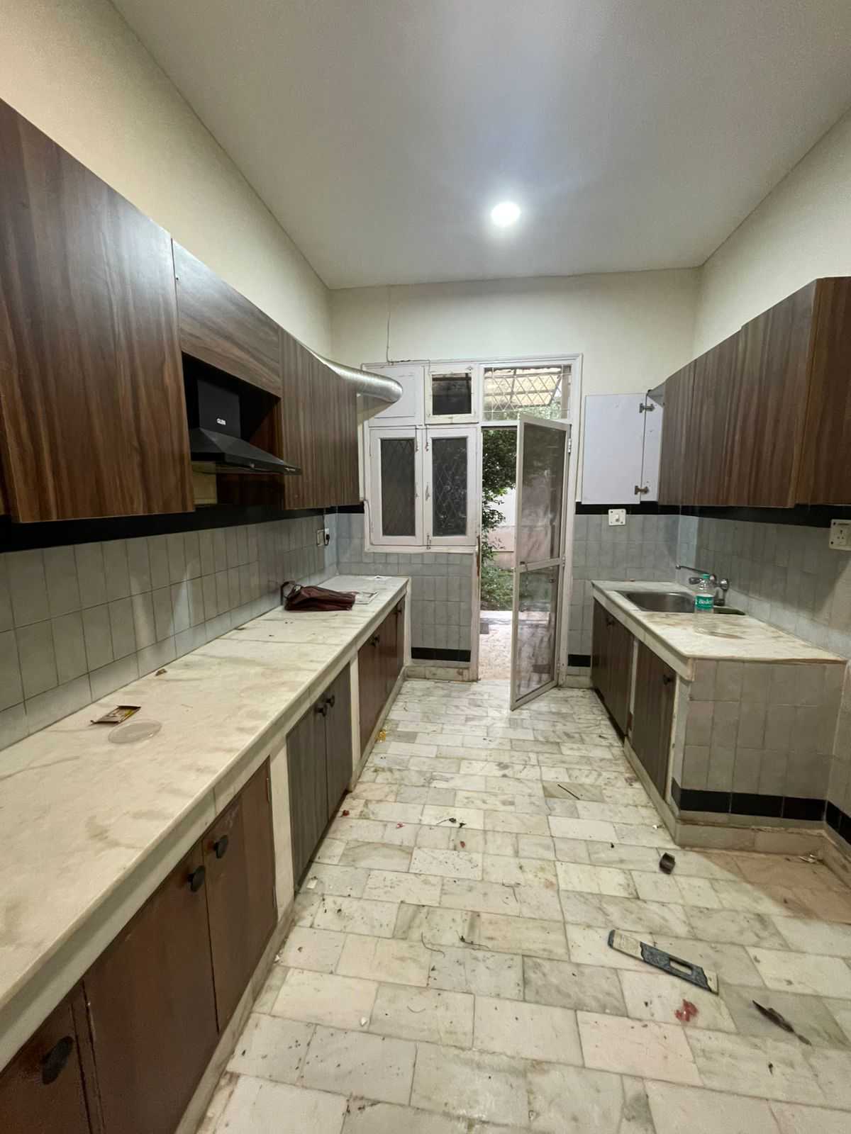 D block sushant lok phase 1 in Gurugram — photo 4