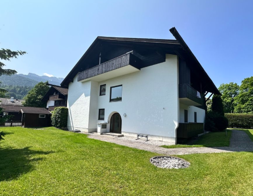 luxury Apartment in Garmisch-Partenkirchen in Garmisch-Partenkirchen — photo 2