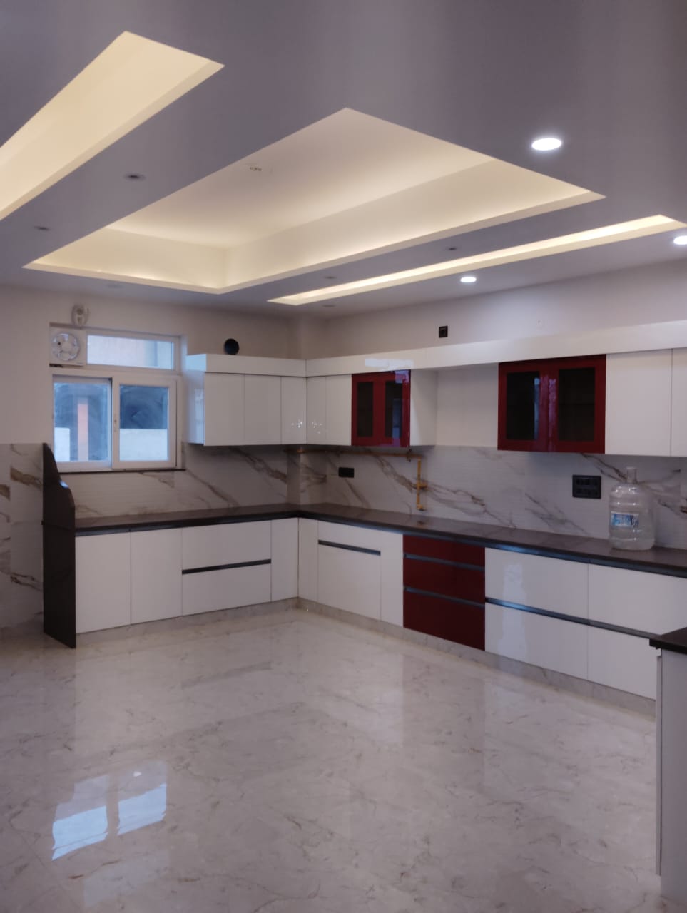 3Bhk First floor available for rent in Faridabad