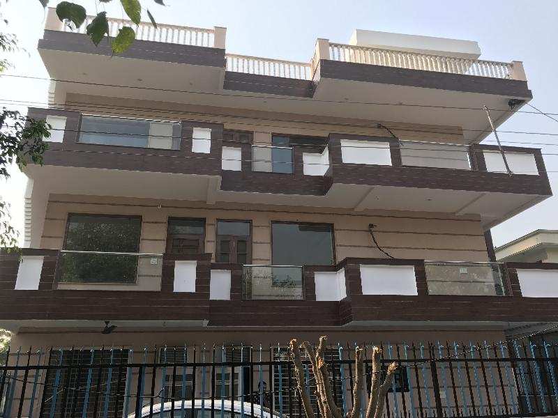 Elegant 420 Sq. Yd. South-Facing Duplex House for Sale in Sector 17, Faridabad – ₹6 Cr in Faridabad