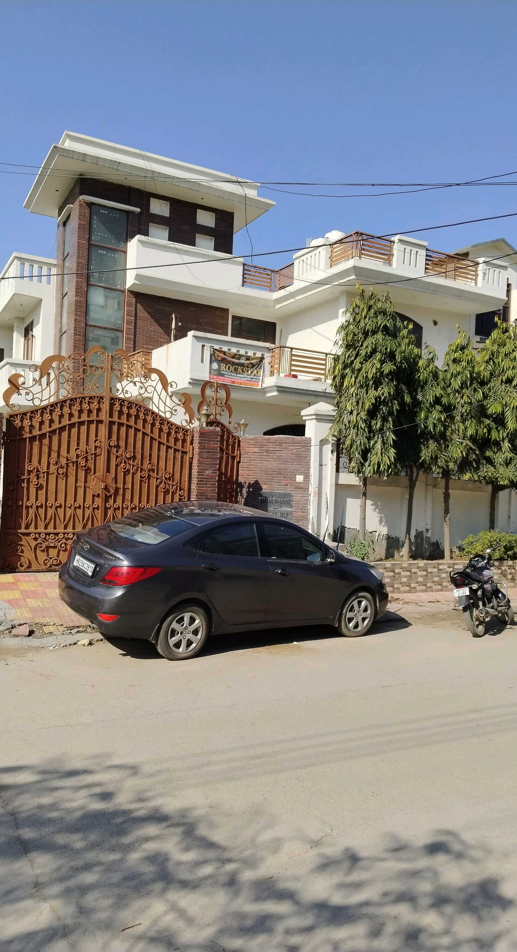 House 1 floor sector 10 dlf in Faridabad