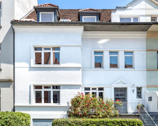 Elegant City Villa with Spacious Garden in Hanover’s Philosophenviertel in Hannover