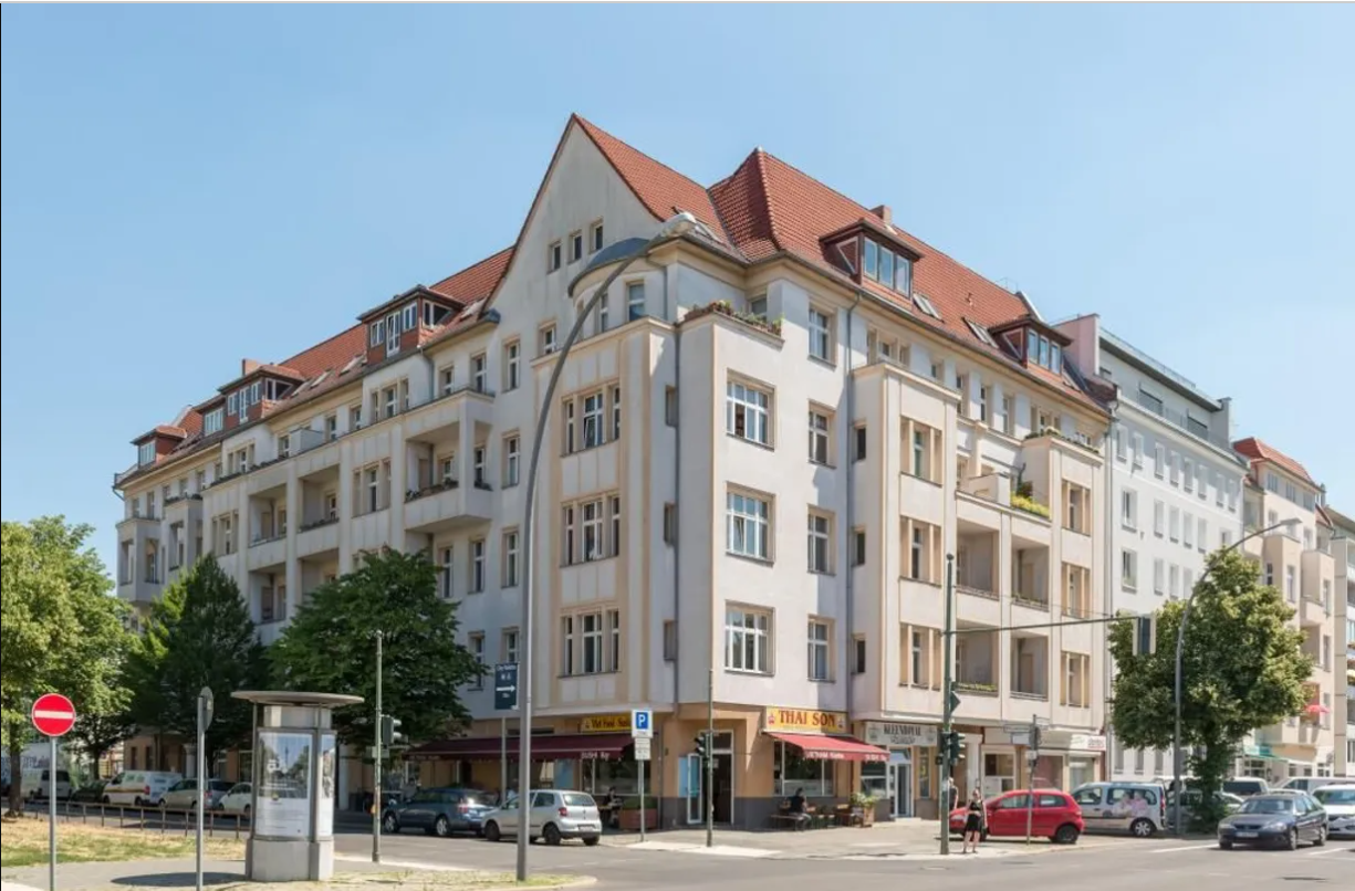 Rented: 3-room apartment with balcony as an investment in Berlin