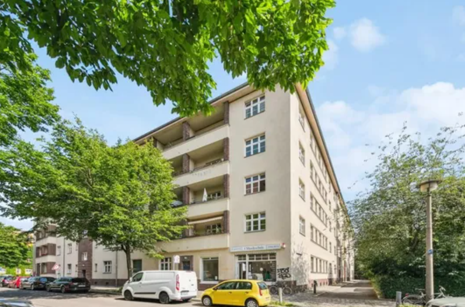 Rent charming 3-room apartment in a quiet, convenient location in Prenzlauer Berg in Berlin