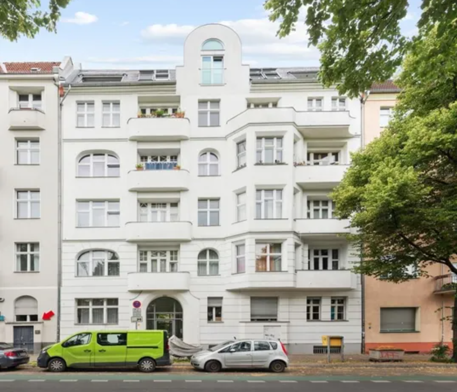 Commercial unit in the basement in a sought-after location in the heart of Kreuzberg in Berlin