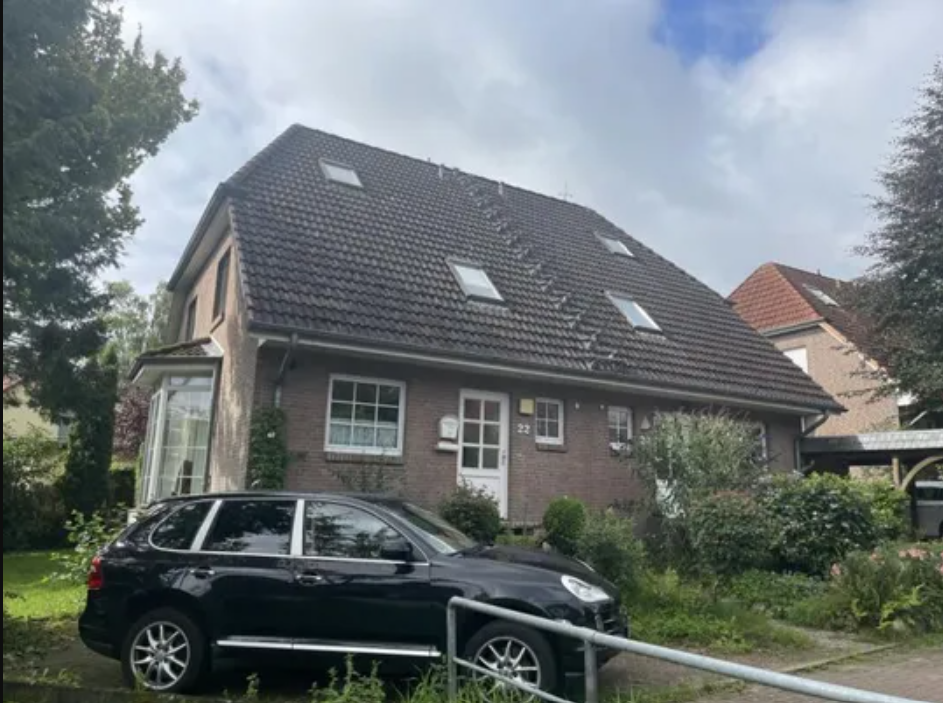 Attractive semi-detached house for investment in beautiful Duvenstedt! in Hamburg