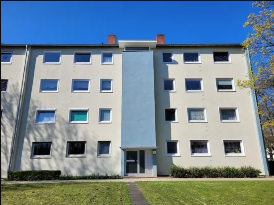 Bonn-Duisdorf. Rented 4-room apartment with balcony - commission-free! in Bonn