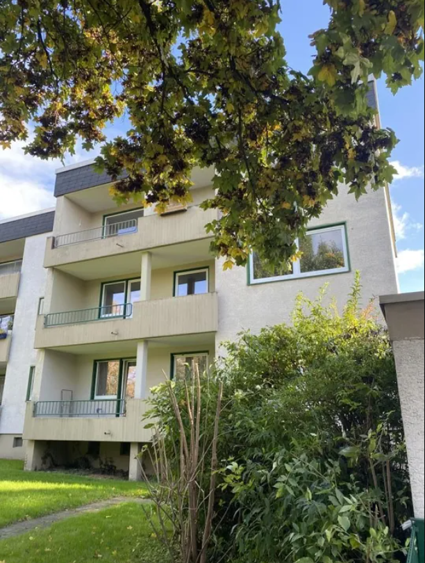 BN-Lessenich. Rented 4-room apartment with balcony and garden in Bonn
