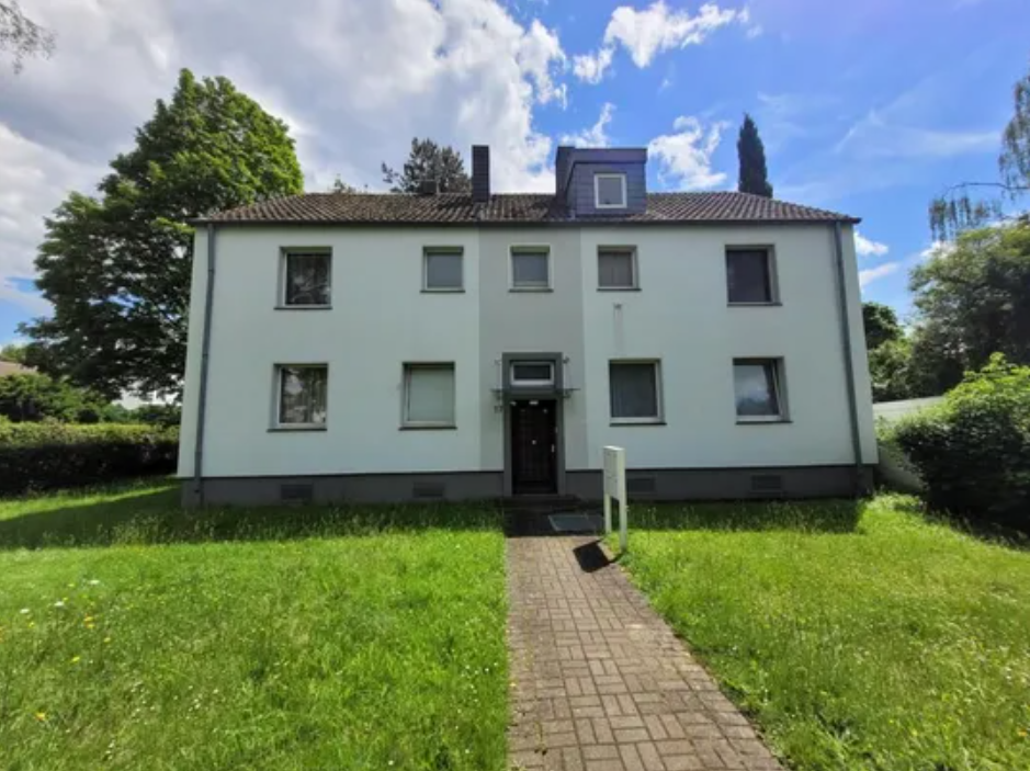 Bad Godesberg. Rented 5-room apartment with terrace - commission-free in Bonn