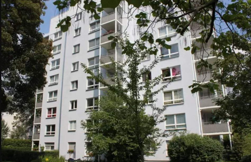 rented 3-room investment with panoramic view in Frankfurt am Main