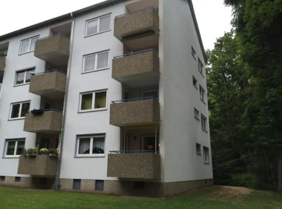 Rented 3-room apartment for investment in Niedereschbach in Frankfurt am Main