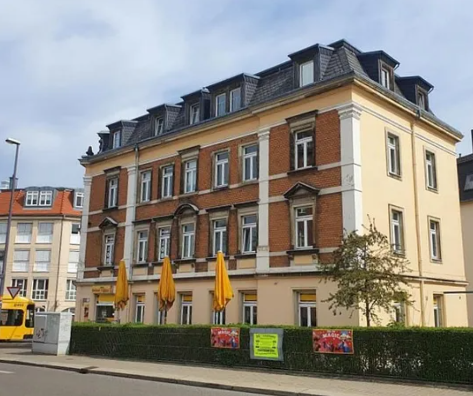 Attractive investment: residential and commercial building with solid leasing in Dresden-Naußlitz. in Dresden