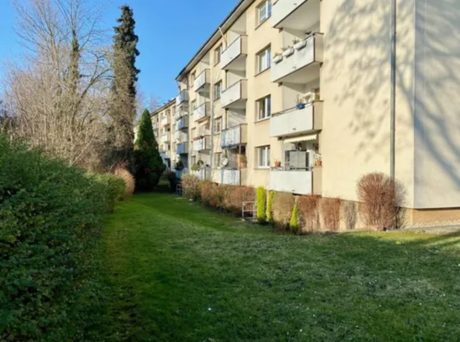 A solid entry-level investment in beautiful Mörsenbroich! Commission-free! in Düsseldorf