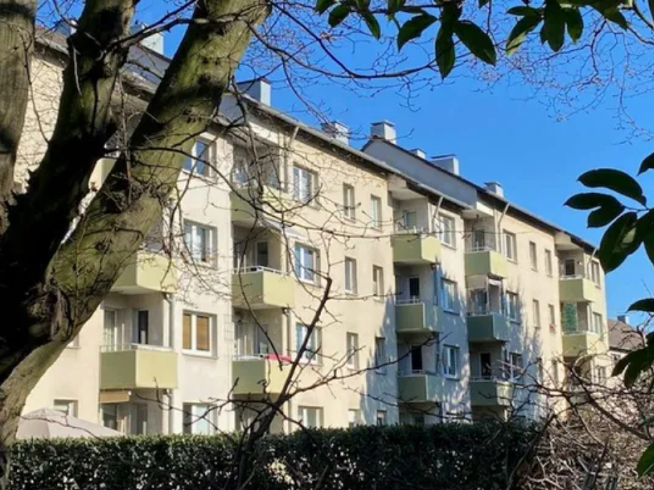 Attention investors - rented 3-room apartment with garden in Düsseldorf